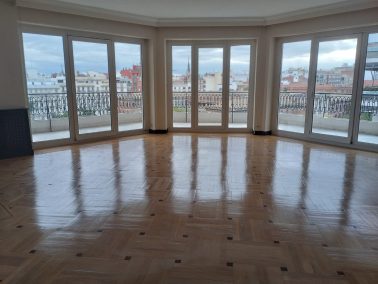 Piso con terraza en Almagro