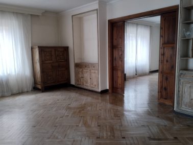 Piso con terraza en Almagro