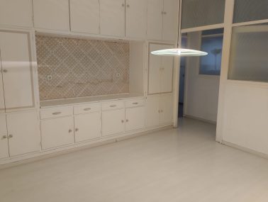 Piso con terraza en Almagro
