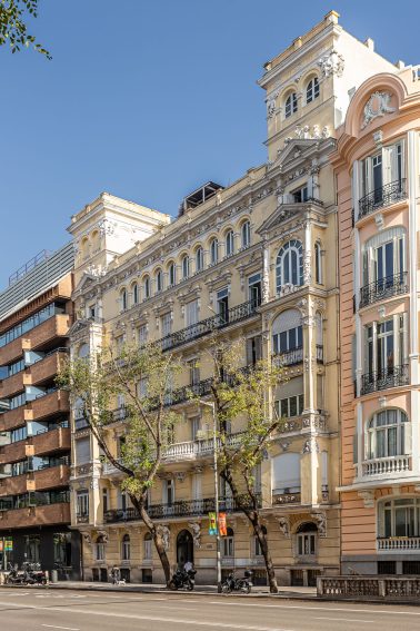 Piso Reformado a Estrenar en Edificio Clásico en Almagro