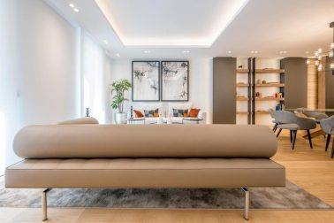 Excelente piso exterior con balcones en calle Cervantes (Centro)