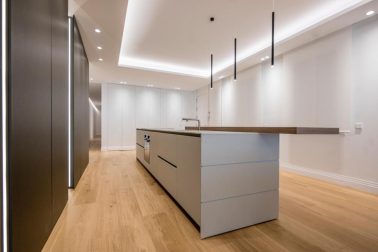 Excelente piso exterior con balcones en calle Cervantes (Centro)