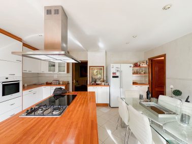 NOVEDAD EN VENTA | Chalet Independiente en  Majadahonda